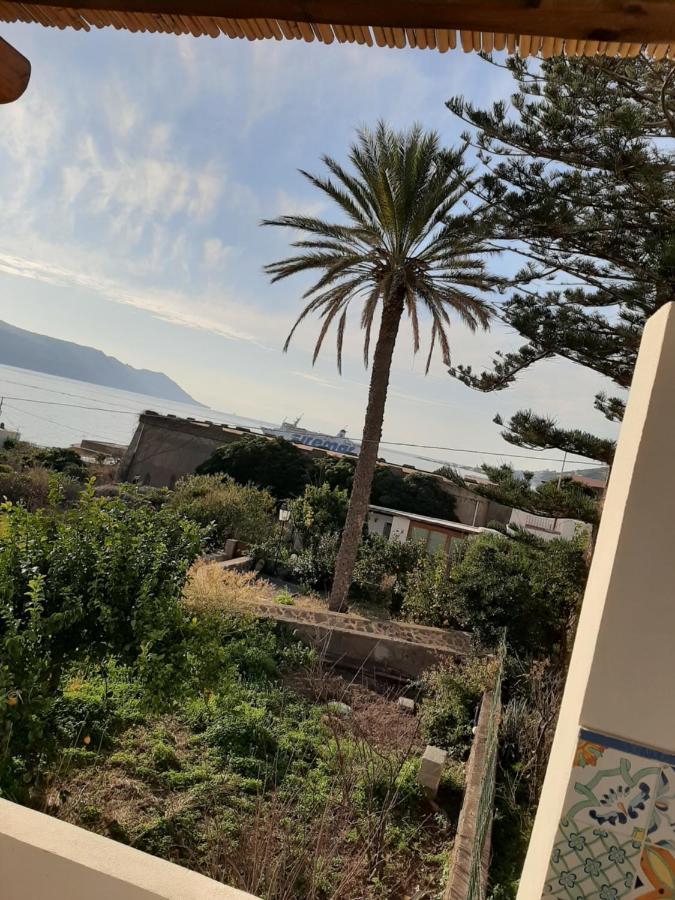 Villa Insolia Santa Marina Salina Esterno foto