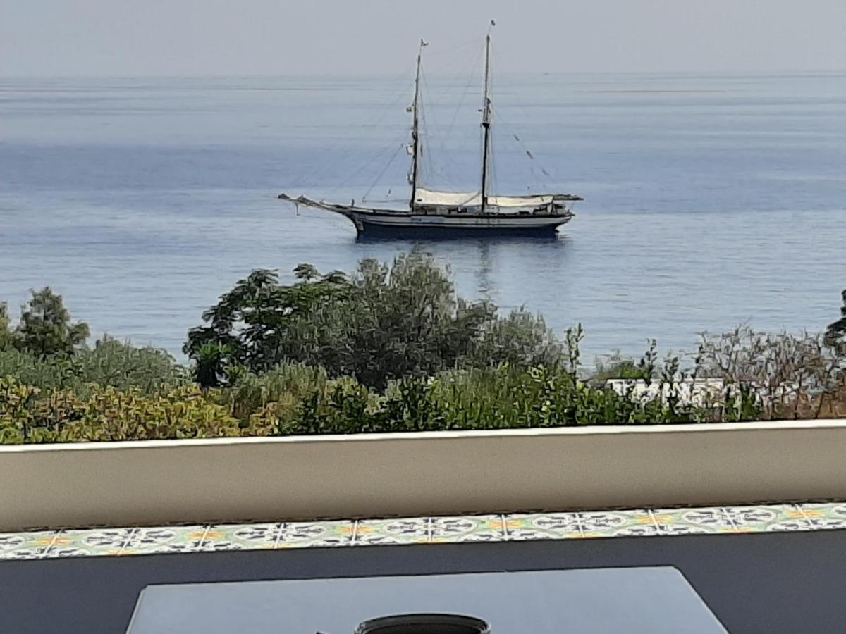 Villa Insolia Santa Marina Salina Esterno foto