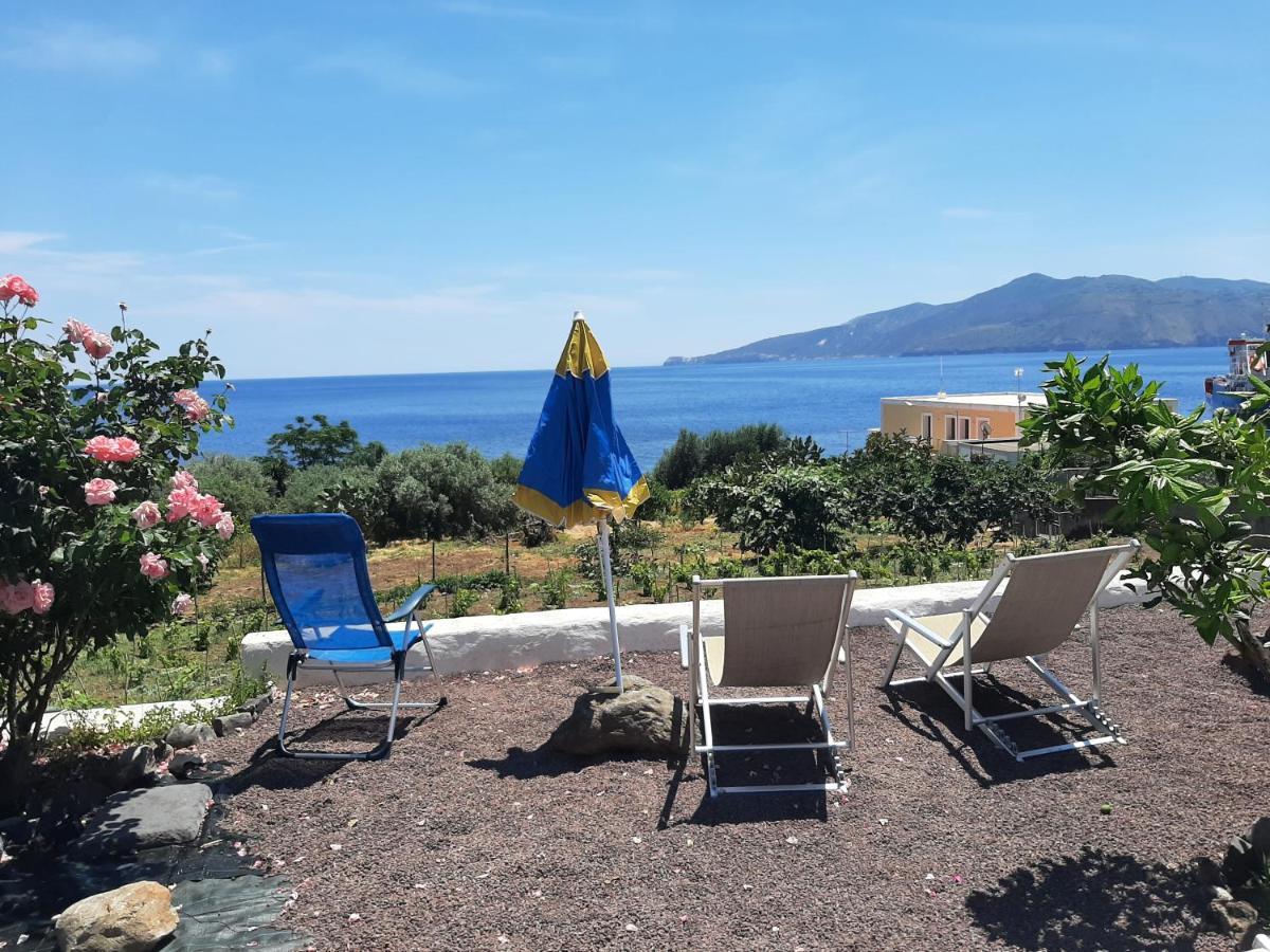 Villa Insolia Santa Marina Salina Esterno foto