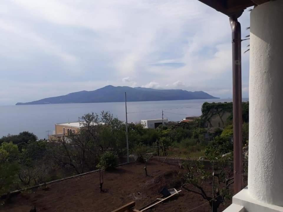 Villa Insolia Santa Marina Salina Camera foto