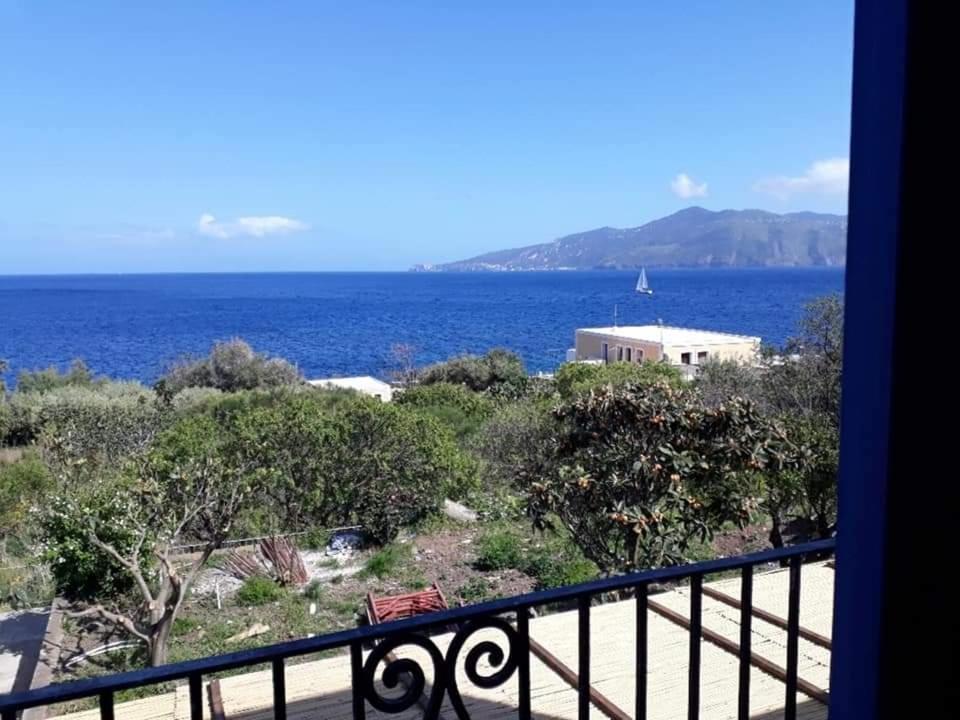 Villa Insolia Santa Marina Salina Camera foto